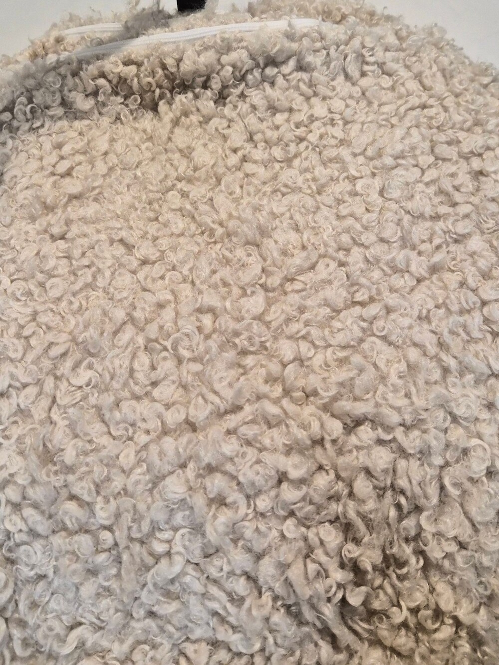 Futei Soft Cream Pillow Case - Plush Curly Texture
